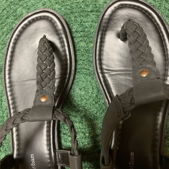 Womens sandals 81/2 like New - Picture 2 of 4